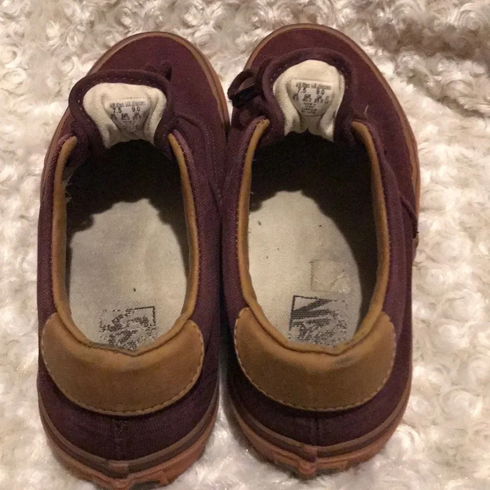 Vans - Picture 2 of 6